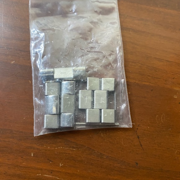 Michael Kors Watch - Picture 6 of 6